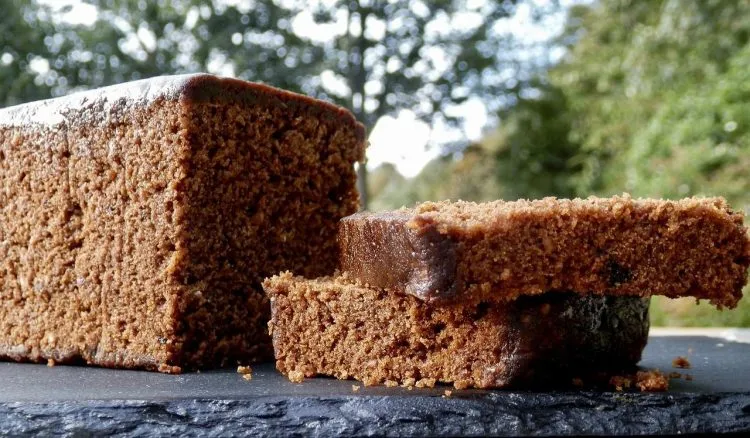 Flapjack de maquereau et de fleurs de sureau