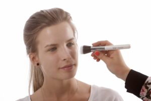 soin contour des yeux