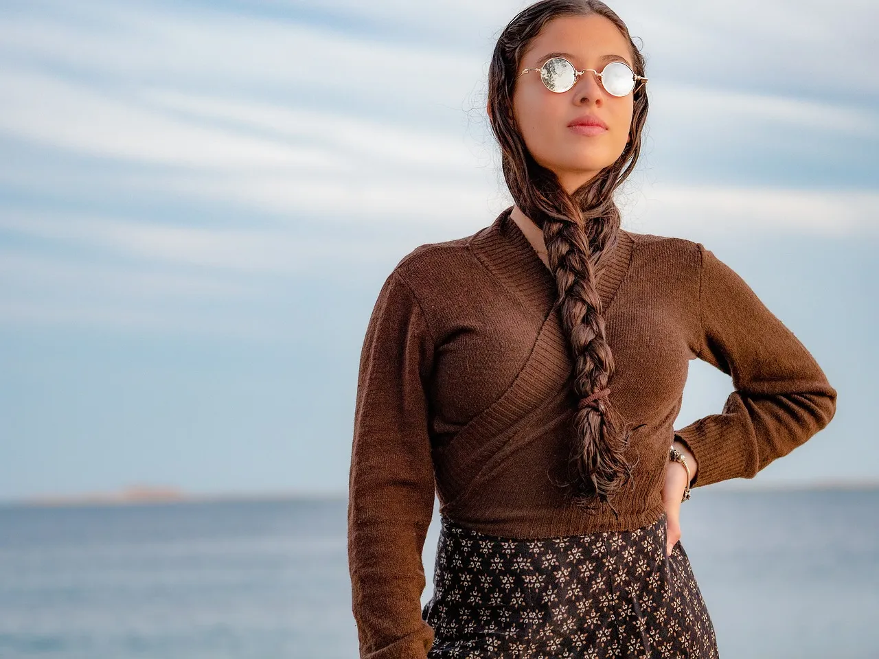 Tresse plaquée : la coiffure tendance pour toutes les femmes