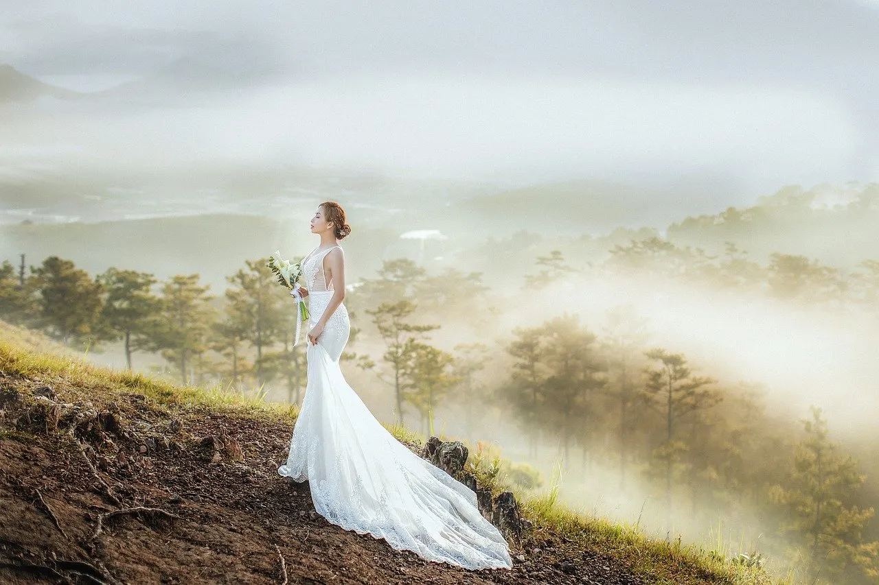 Bien choisir sa robe de mariée : le guide selon votre morphologie