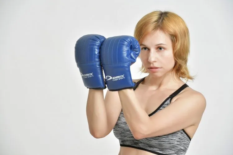 8 Avantages du Kickboxing pour la santé, mentale, physique, et la femme
