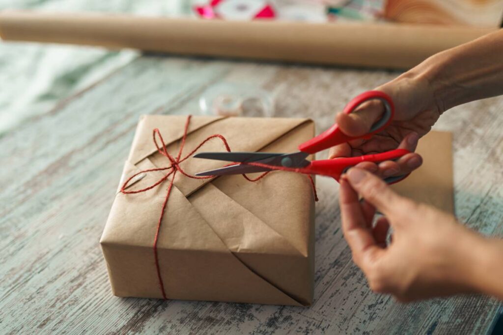 5 idées de cadeaux à offrir à un amateur de loisirs créatifs