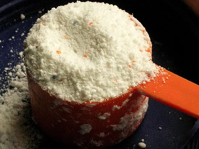 Terre de sommières : l’astuce miracle pour nettoyer toutes les tâches !