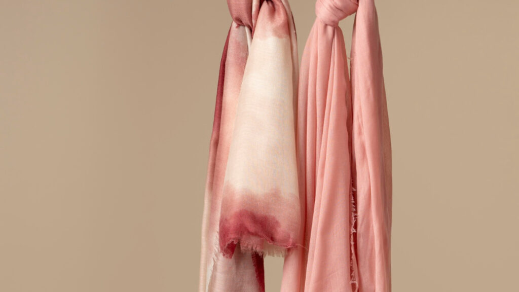 Oser le style : comment accessoiriser les tenues grâce aux foulards ?