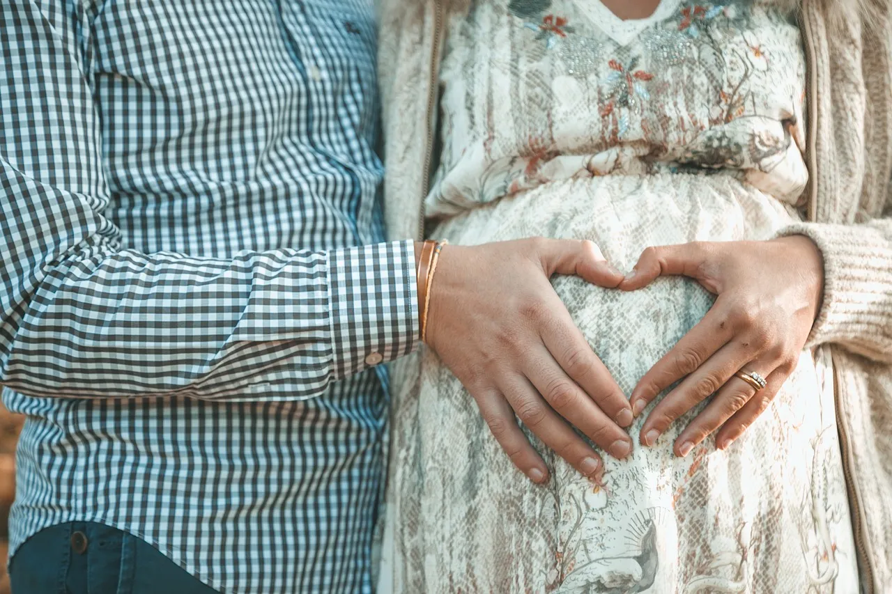 Des idées originales pour annoncer votre grossesse : créatives, émouvantes et inoubliables