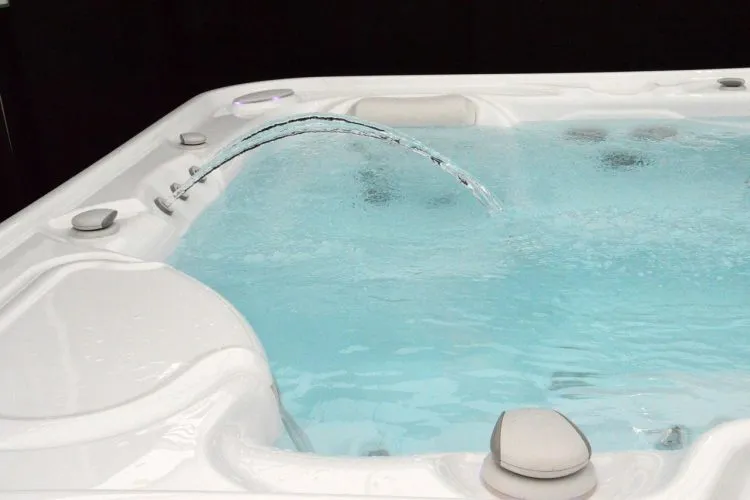 Location d’une chambre avec jacuzzi privatif pour passer une nuit romantique avec sa petite amie