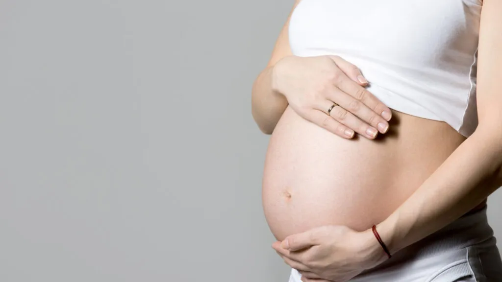 Préparer son corps à la grossesse : pourquoi les compléments alimentaires jouent un rôle clé ?