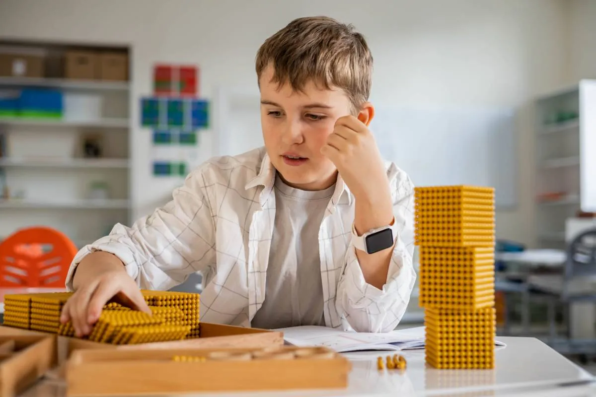 Pourquoi opter pour une tour d’observation Montessori fabriquée en France ?