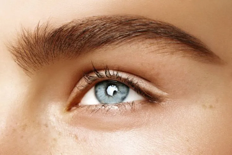 Les différentes techniques de maquillage semi-permanent des sourcils