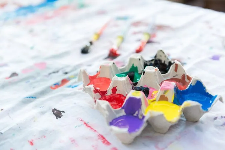 Comment faire du jaune en peinture ?