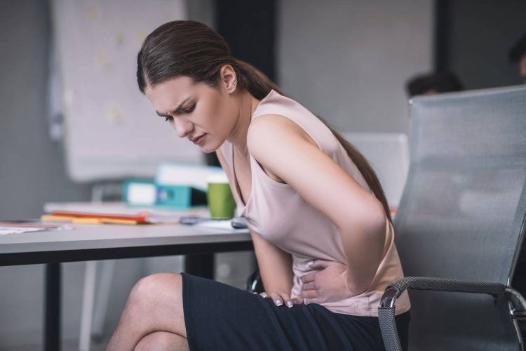 Maux de ventre : peut-être souffrez-vous du syndrome du côlon irritable ou d'une endométriose
